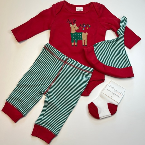 Starting Out 4PC Christmas Outfit, Reindeer Decal, Red, White, & Green, NWT!! - Picture 1 of 7